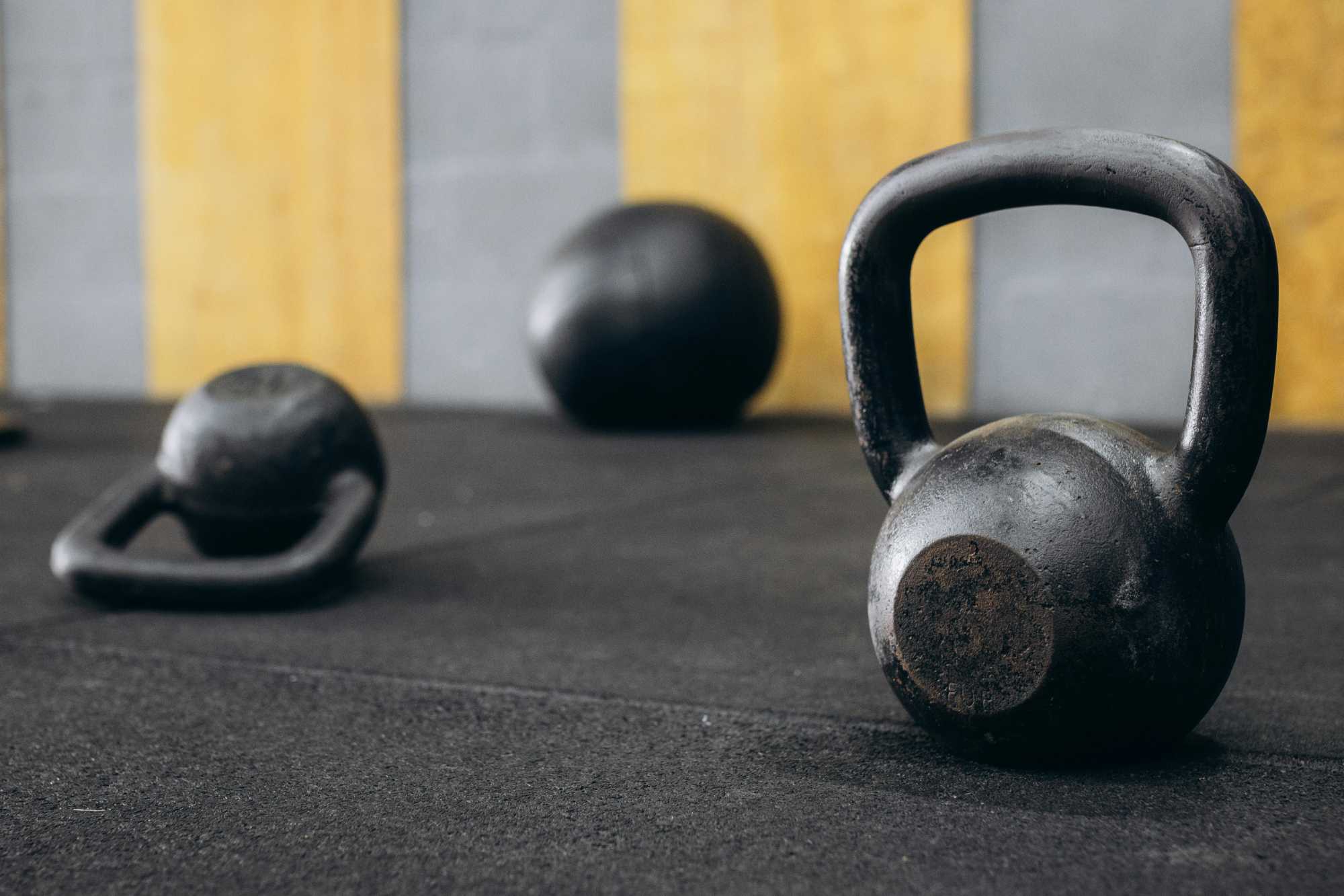 kettlebell a nabíráná svalů